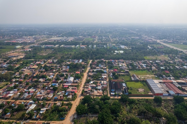 Veduta aerea della città di pucallpa, capoluogo della provincia di ucayali