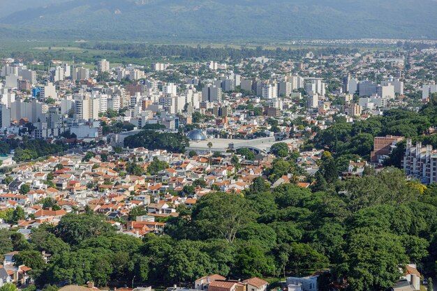 Foto vista aerea della città di salta in argentina