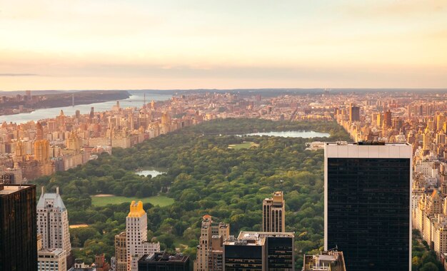 Photo aerial view of cityscape against sky