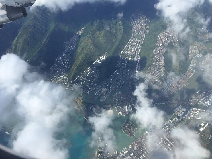 Photo 都市風景と海の空中景色