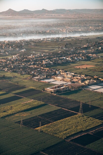 Foto vista aerea del paesaggio urbano