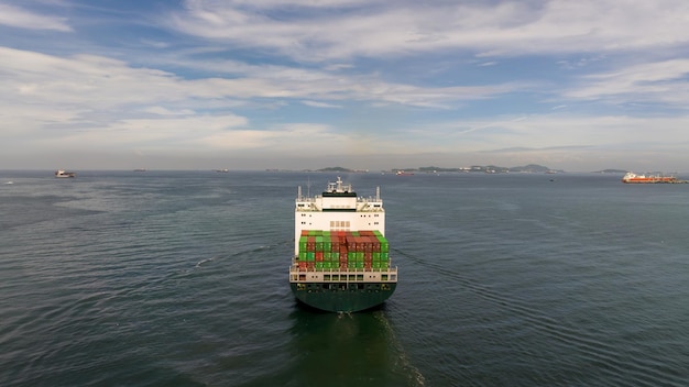 Aerial View Container Ship Full Load Logistics Container 世界的なビジネスロジスティクス 輸出輸入 輸出 輸出