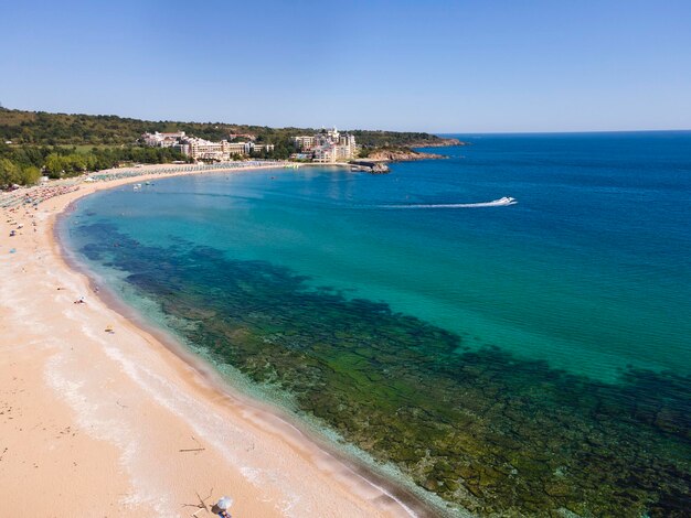 Photo aerial view of the driving beach near resort of dyuni bulgaria