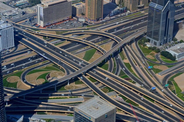 Photo aerial view of elevated roads in city