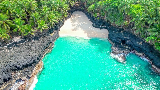 Photo aerial view from bateria beach at ilheu das rolas at sao tomeafrica