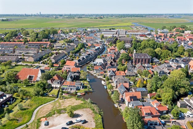 オランダのフリスランドにあるヴェルゲア村からの空中写真