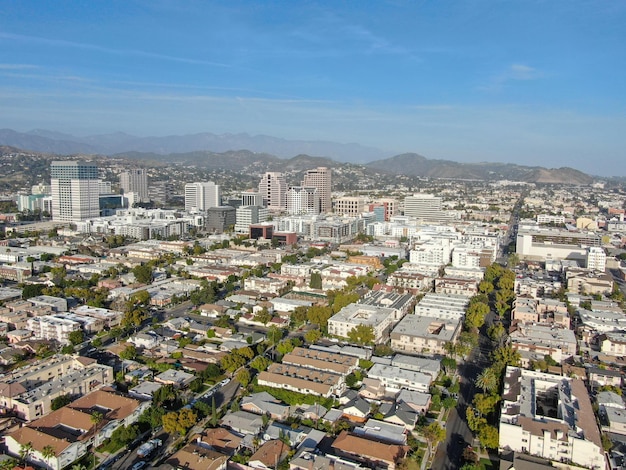 Вид с воздуха на Глендейл, округ Лос-Анджелес, Калифорния, США