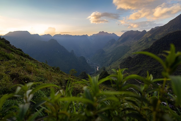 Photo aerial view of the ha giang motorbike loop in northern vietnam