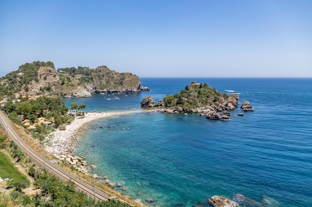 Photo aerial view of isola bella island and beach taormina sicily italy