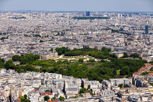 Взгляд с воздуха на Люксембургский сад в Париже