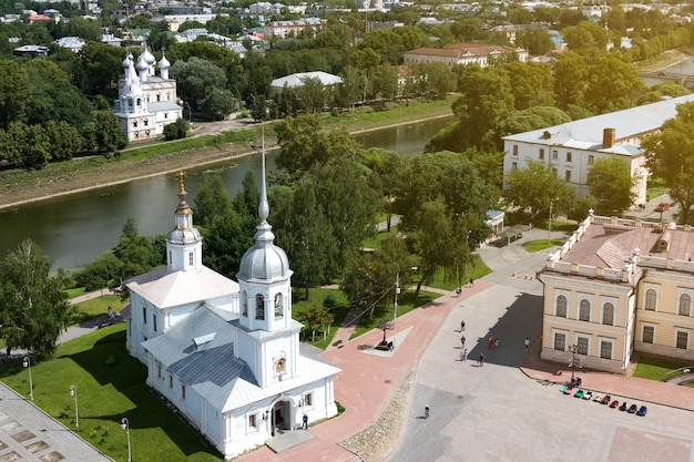 Вид с воздуха на Кремлевскую площадь и церковь Александра Невского, Вологда