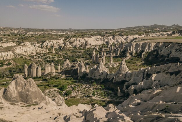 Veduta aerea della valle dell'amore in cappadocia