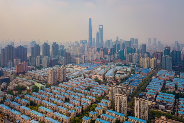 Foto vista aerea di edifici moderni in città contro il cielo