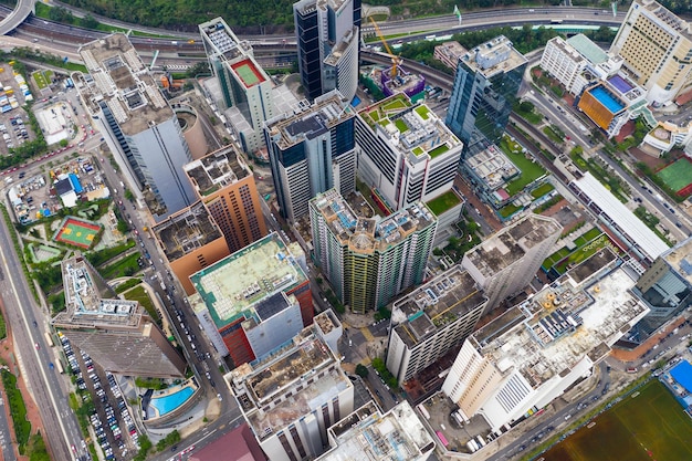 都市 の 現代 的 な 建物 の 空中 景色