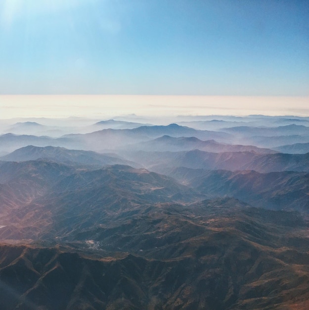 山脈の空中景色