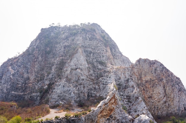 空撮自然風景山の岩と高い崖石