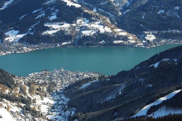 사진 알파인 젤 암 시 (alpine zell am see) 도시 와 호수 의 공중 사진