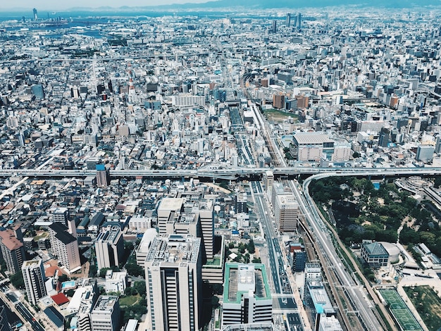 写真 都市の通りや建物の空中写真