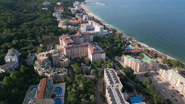 Фото Вид с воздуха на пляж и отели в золотых песках златни пясачи варна болгария