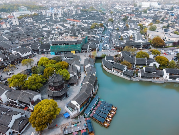 Shantang Ancient Town, Suzhou의 오래된 부두의 공중보기