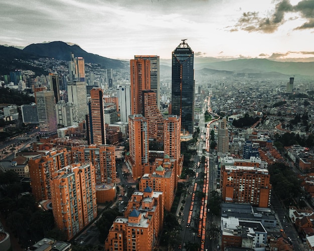 写真 コロンビアの首都ボゴタの空中景色