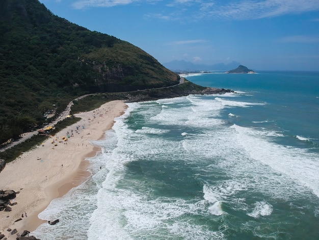브라질 리우데자네이루 Prainha 해변의 공중 전망. 드론 사진.