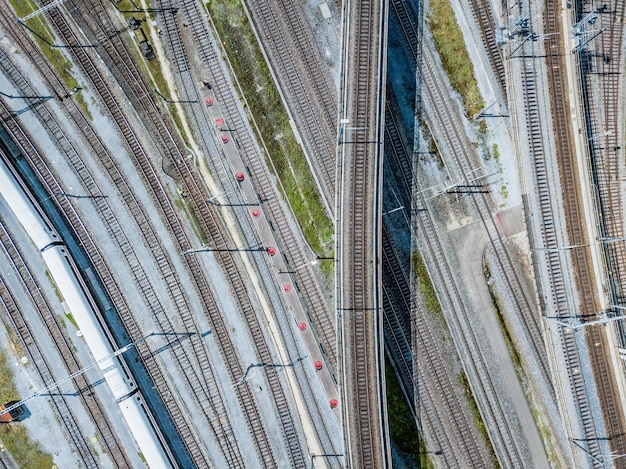 Foto vista aerea dei binari ferroviari