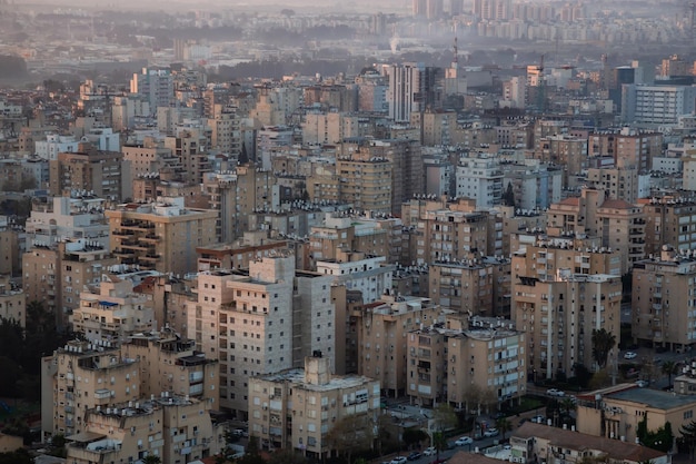 Veduta aerea di un quartiere residenziale in una città netanya israele