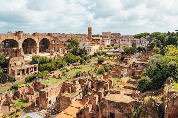 Photo aerial view of roman forum from palatino mount, rome, italy