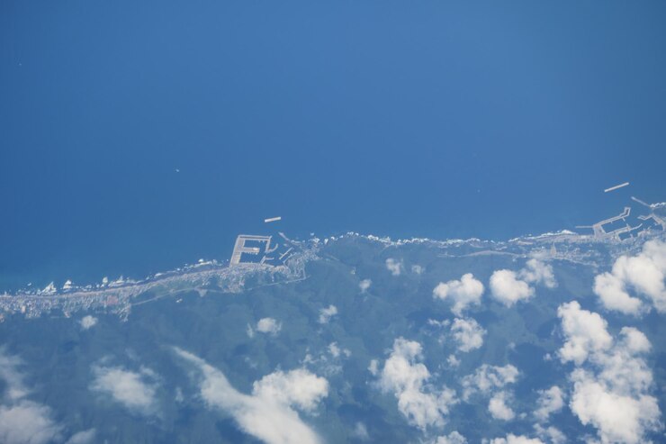 Photo 海と陸の空中写真