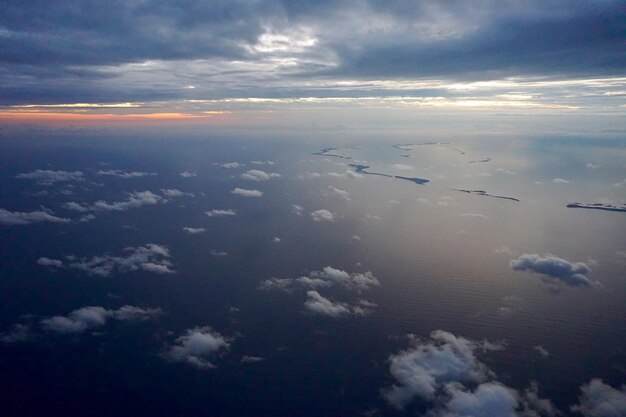 海の景色の空中眺め