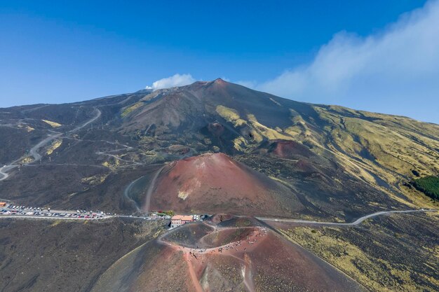 Foto vista aerea dei crateri silvestri sull'etna catania sicilia italia