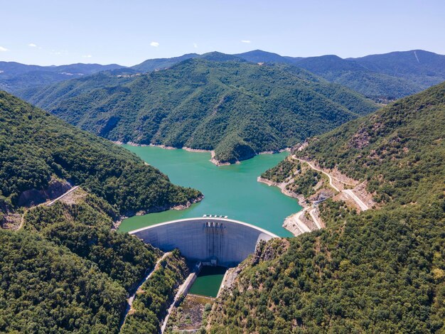 Foto vista aerea del serbatoio di tsankov kamak in bulgaria