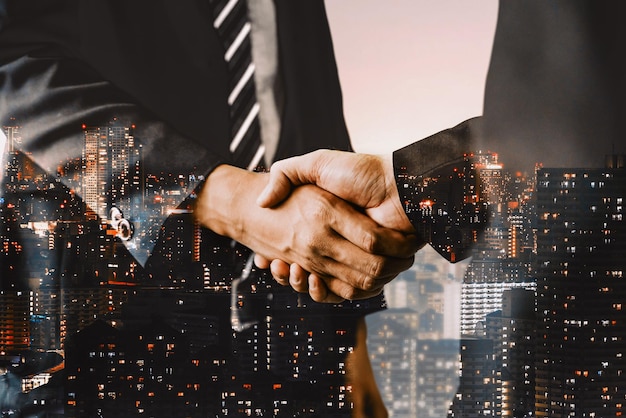 Afbeelding van dubbele blootstelling van bedrijfsleven en financiën