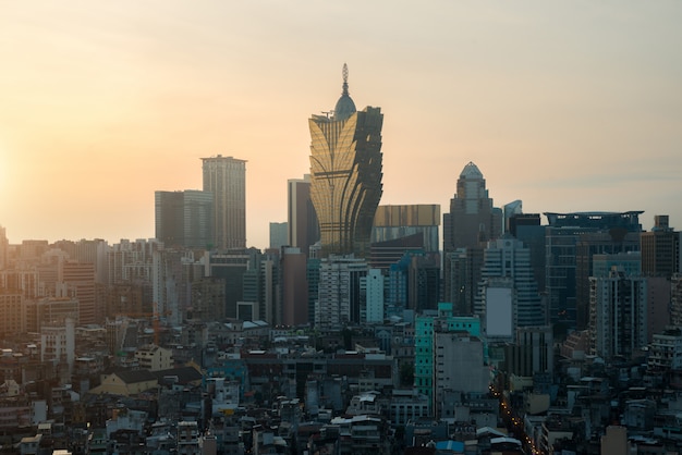 Afbeelding van Macau (Macao), China. Wolkenkrabberhotel en het casinobouw bij de stad in in Macao (Macao).