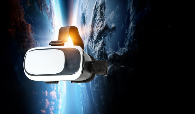 Afbeelding van zwevende virtual reality-bril. Gemengde media