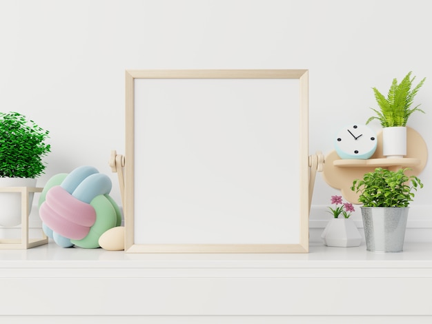 Affichemodel met verticaal frame, leeg montuurmodel in nieuw interieur met bloemen