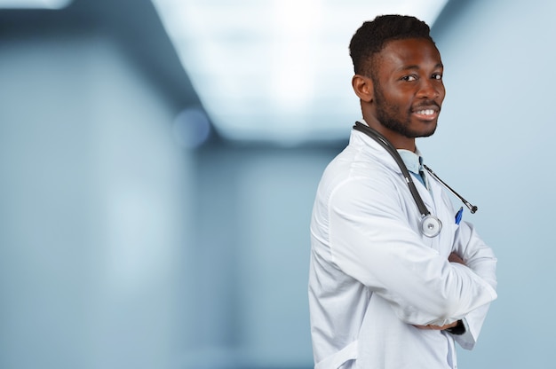 Uomo afroamericano medico.