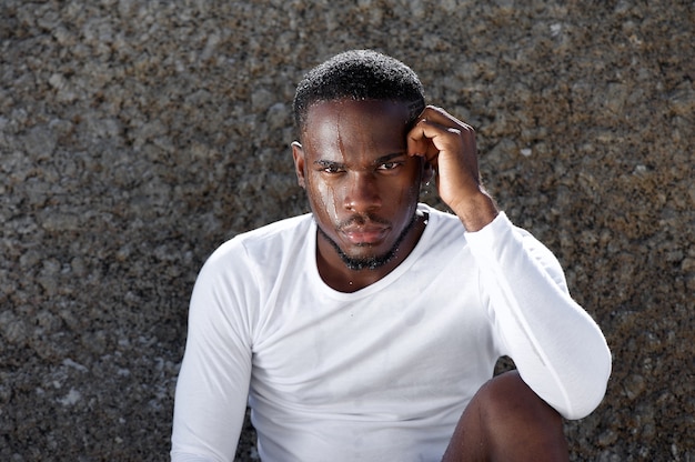 Photo african american sports man with intense stare