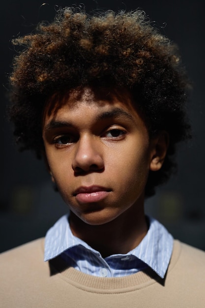 Photo african american teenager in church