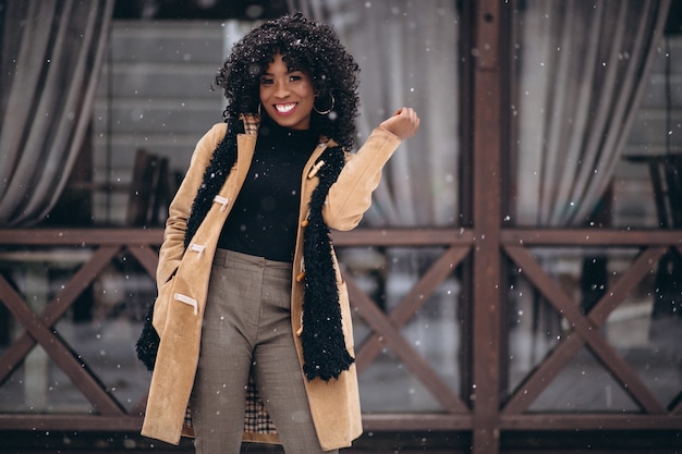 Foto afro-amerikaanse vrouw gelukkig