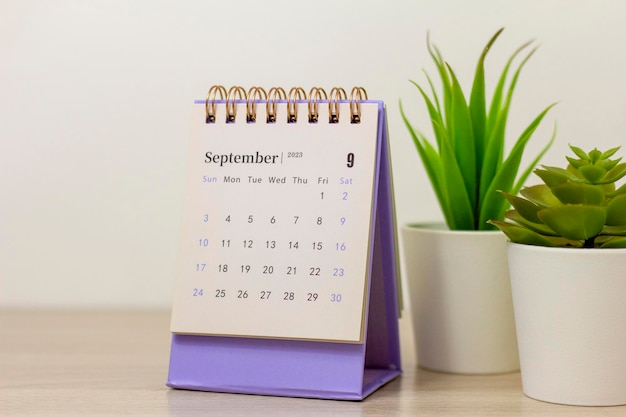 Afscheurkalender voor september 2023 Desktopkalender voor het plannen, organiseren en beheren van elke datum