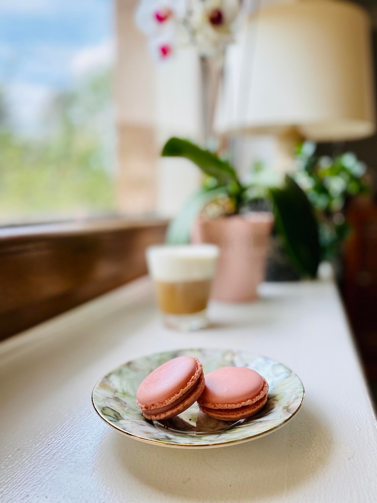 Photo afternoon tea with macaroons