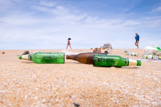 Afval op het strand