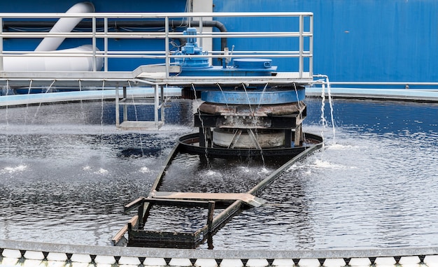 Afvalwaterzuiveringsvijvers van industriële installaties