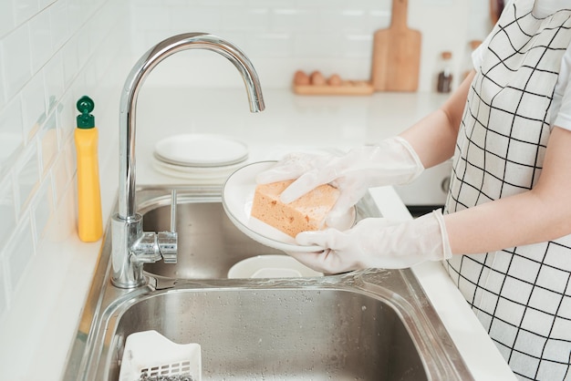 Afwassen Afwassen van het bord