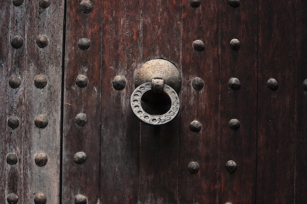 Foto maniglia della porta di agadir medina