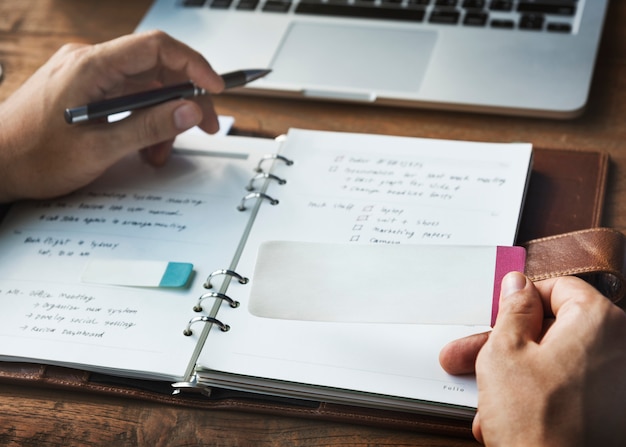 Agenda schrijven Notebook werkplek Concept