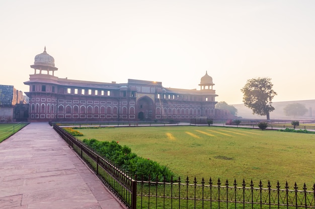 Agra Fort, zicht op het Jahangir-paleis, geen mensen.