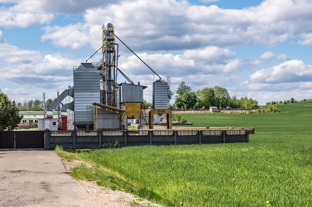 곡물 및 곡물의 건조 세척 및 저장을 위한 가공 및 은 사일로를 위한 농가공 및 제조 공장 곡물 창고 엘리베이터
